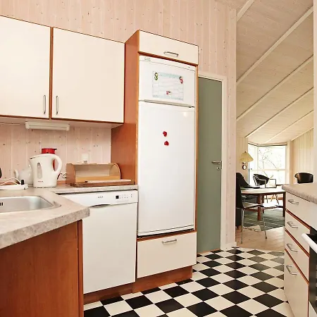 Three-bedroom Holiday In 1 Feriehus Askeby
